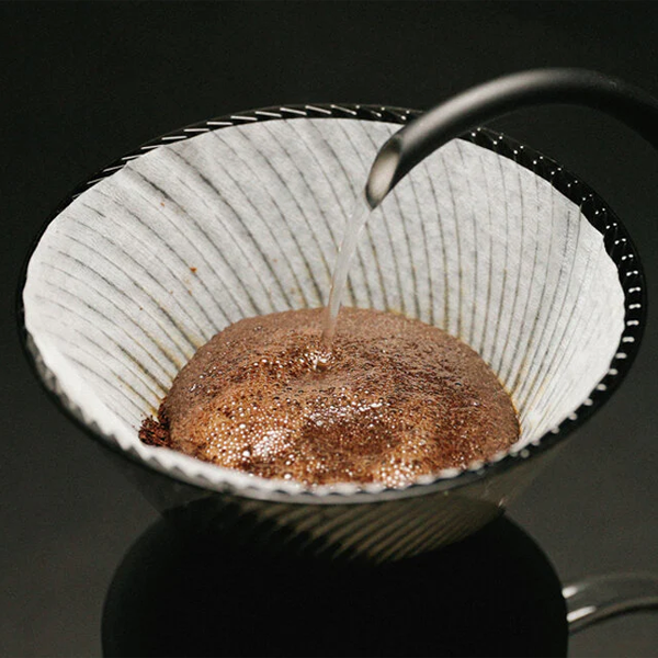 Hario V60 NEO Dripper Tritan pour over coffee maker available in 1–2 cup and 2–4 cup sizes