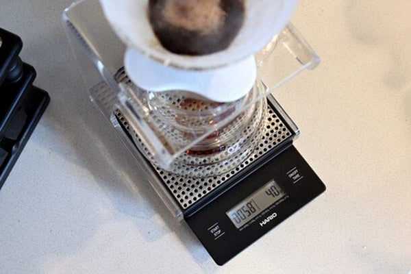 Hario V60 Drip Coffee Scale in Metal