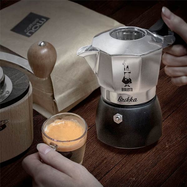 https://alternativebrewing.com.au/cdn/shop/products/Bialetti-Brikka-4-Cup-Espresso-Moka-Pot_600x.jpg?v=1687210944